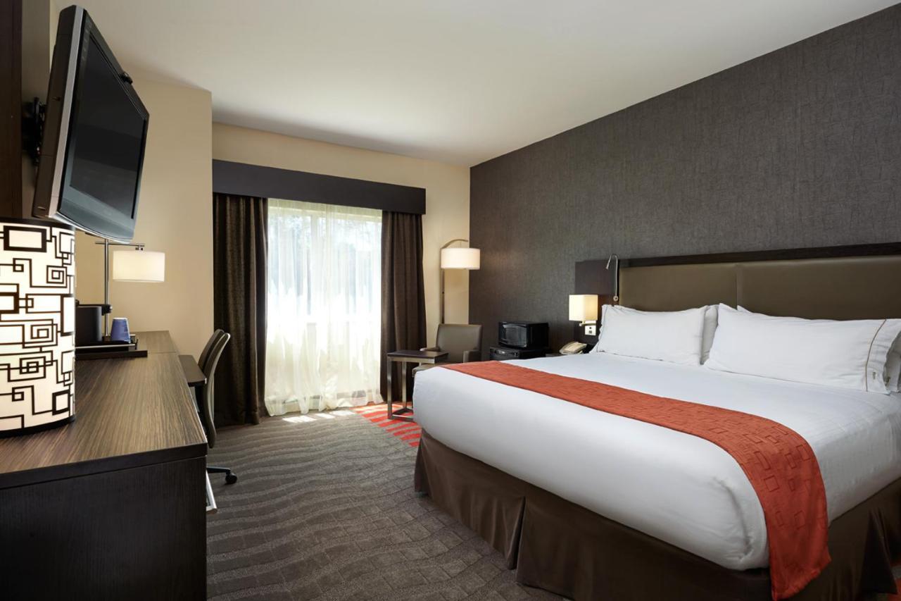 Holiday Inn Express & Suites Naples Downtown - 5Th Avenue By Ihg Екстер'єр фото