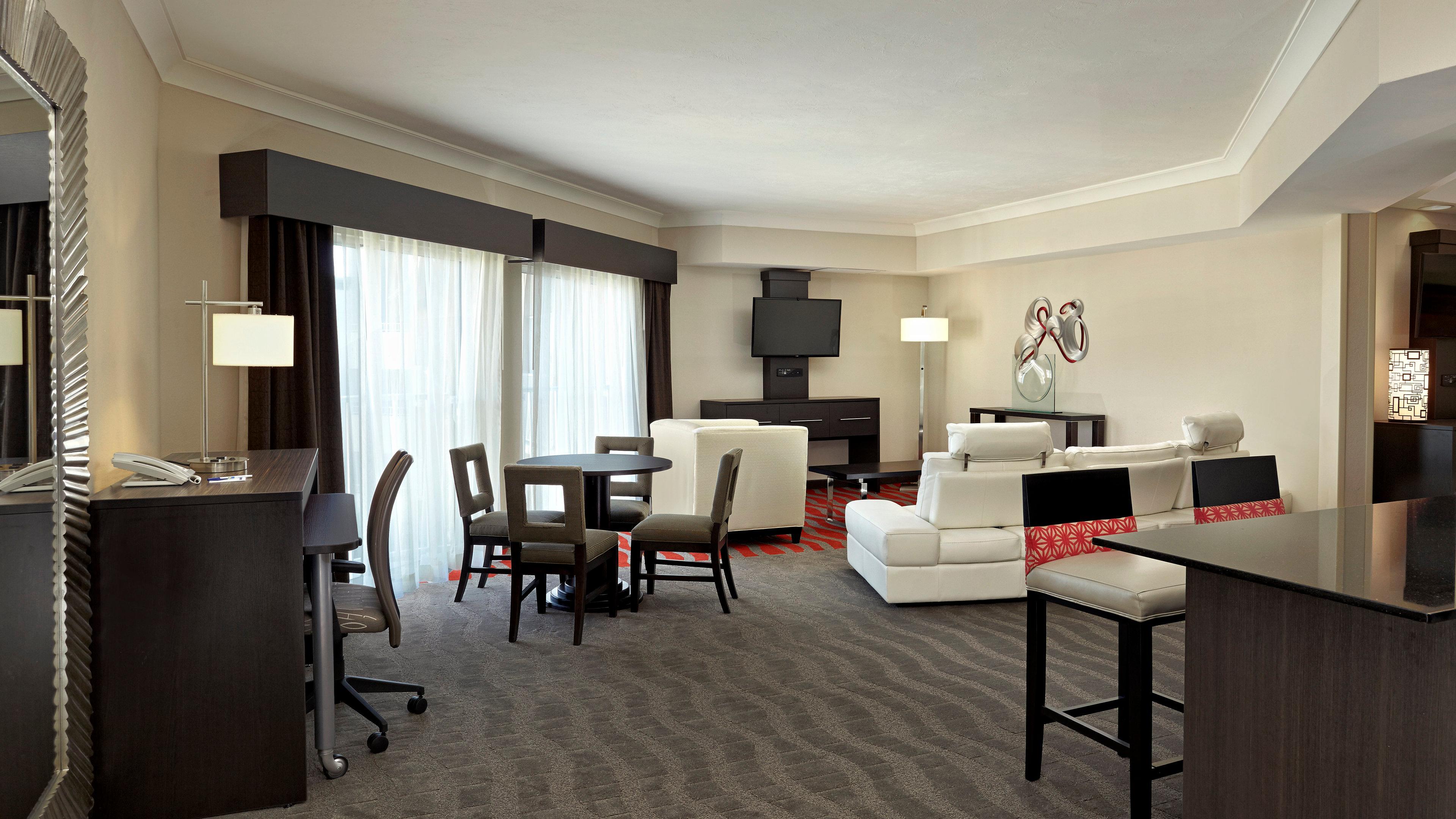 Holiday Inn Express & Suites Naples Downtown - 5Th Avenue By Ihg Екстер'єр фото