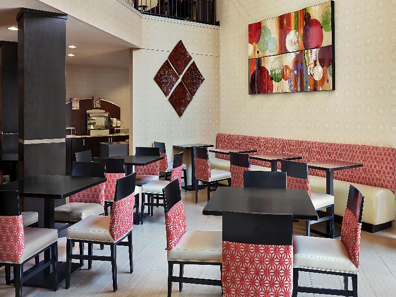 Holiday Inn Express & Suites Naples Downtown - 5Th Avenue By Ihg Екстер'єр фото
